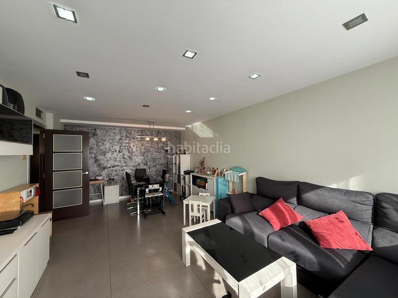 Foto da2c2de7-f0bd-4186-843f-17b5c80a4d5f. Appartement dans plaça de l'esglèsia 5 dans Centre Santa Coloma de Gramenet