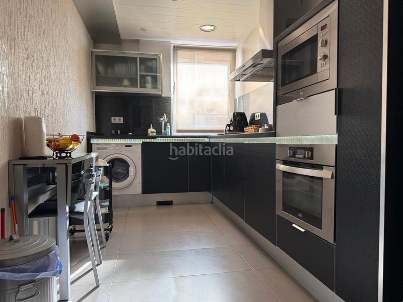 Foto 559cdce9-5136-48e6-a9b4-6121deec4c02. Flat in plaça de l'esglèsia 5 in Centre Santa Coloma de Gramenet