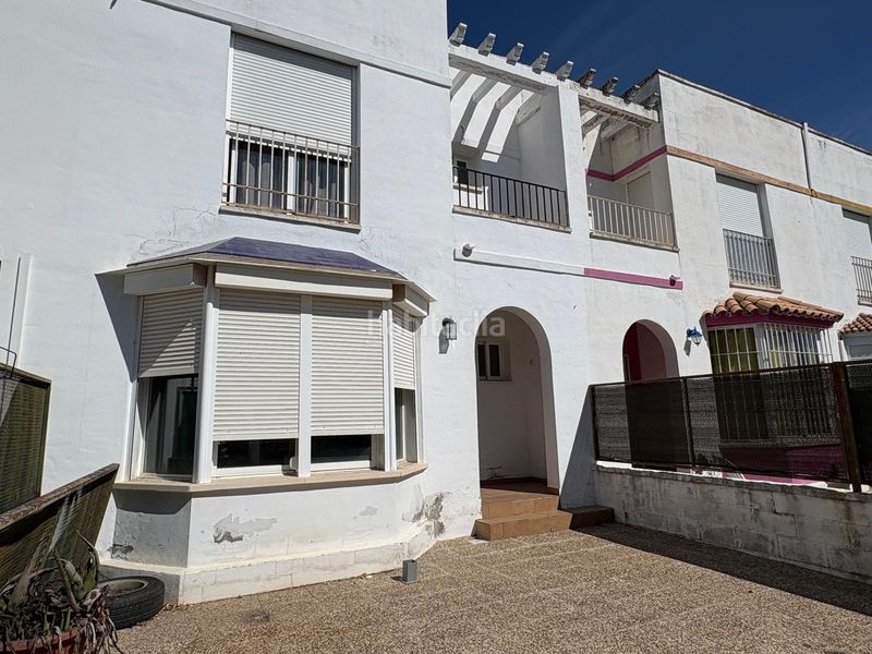 Foto aa5ff72f-d347-4e1f-a592-97bb9ba1d121. Casa a Gerena