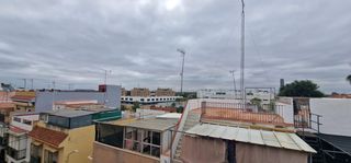 Etagenwohnung in Centro - Barriada Mallorca. Luminoso piso de 3 dormitorios con terraza en camas