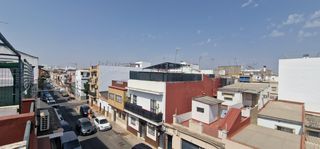 Casa a El Cerro. Casa adosada con patio y azotea privada