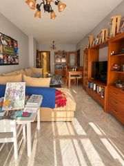 Appartement à Coria del Río. Luminoso piso de 3 dormitorios en coria del río  listo para entr