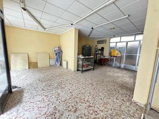Pis a Calle la palma 19a. Local comercial