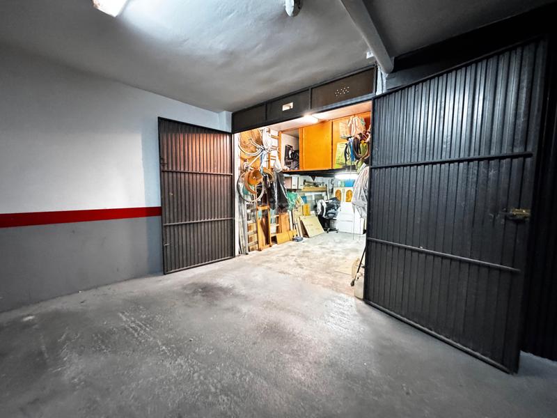 Foto 990e8b75-4b73-4f0f-93c4-7669c37c0df4. Parking coche en calle mesones 9 cochera mesones en Andújar