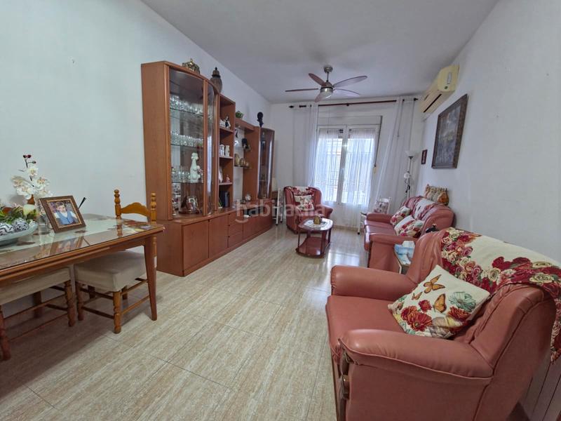 Foto 0515f4c9-39fb-4182-a6e4-500b092e9f9f. Casa amb aparcament a Marmolejo