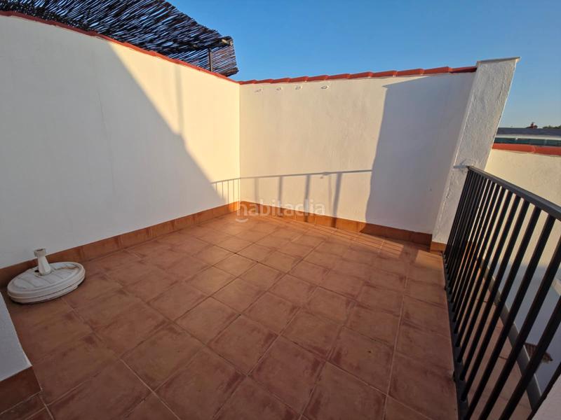 Foto 82480a39-e57a-4a6c-9221-aa4ae8eaf1e1. Casa amb aparcament a Marmolejo