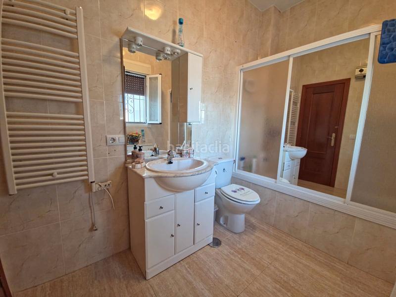 Foto b1cc50d1-77af-496c-97cc-55dba6e7ca44. Casa amb aparcament a Marmolejo