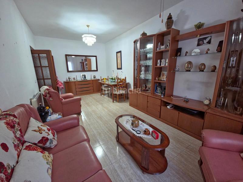 Foto eb6e67a0-cf54-414c-8ccd-a66726a437e0. Casa amb aparcament a Marmolejo