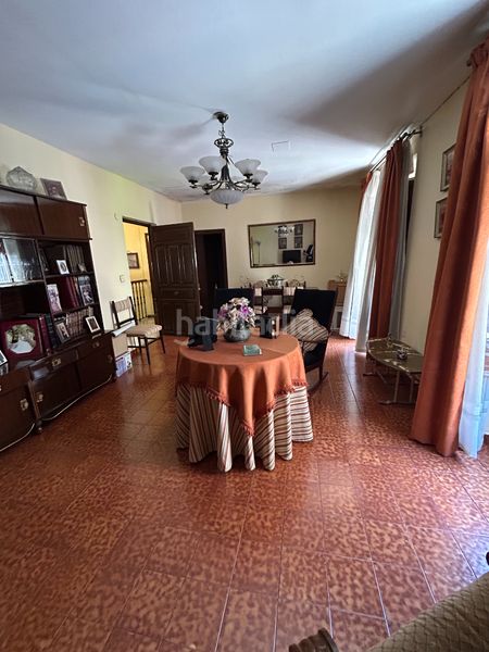 Foto 42835c75-ac44-4396-9925-ec0ec24e96a0. Casa amb aparcament a Andújar