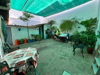 Haus  Calle miguel estepa hermosilla. Casa con cochera, zona plaza de toros