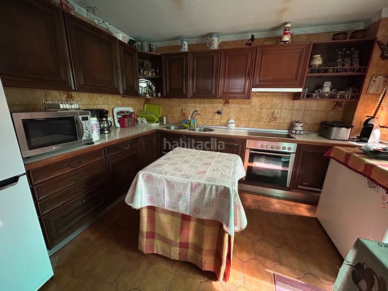 Foto b931a6cf-736d-4681-8534-4de0a3fff743. Casa amb aparcament a Andújar