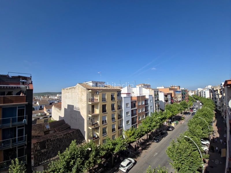 Foto 6417f5a0-b898-4ff9-91a5-cbfb4299dce9. Àtic amb aparcament a Andújar