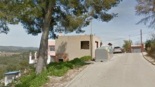 Terreny residencial a Bisbal del Penedès (La). Solar urbano con construcción iniciada