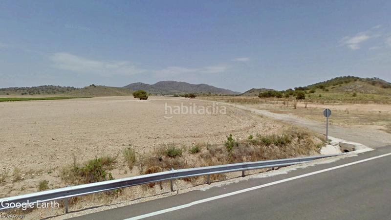 Foto 4779ff98-6a9f-4444-99a7-060d7d6cec22. Finca rústica excelente tierra para cereales, almendros, viñas en Tobarra