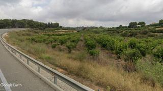 Finca rústica a Picassent. Parcela para recreo, opción caseta de aperos