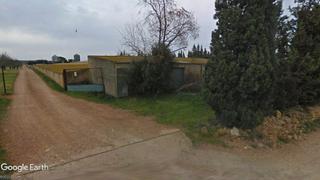 Finca rústica en Benlloch. Parcela con naves agrícolas y ganaderas,