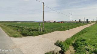 Finca rústica a Pedrosillo de Alba. Parcela rústica con naves ganaderas