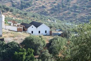 Rural plot in Cútar. Casa de campo a restaurar para alojamientos rurales o chalet con