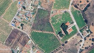 Finca rústica a Riba - roja de Túria. Parcela de cítricos en regadío.