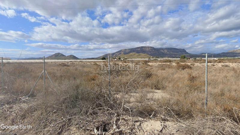 Foto a4ac388e-801b-4069-b734-aafe1a5ea857. Finca rústica a avinguda verge de la pau 43 a Agost