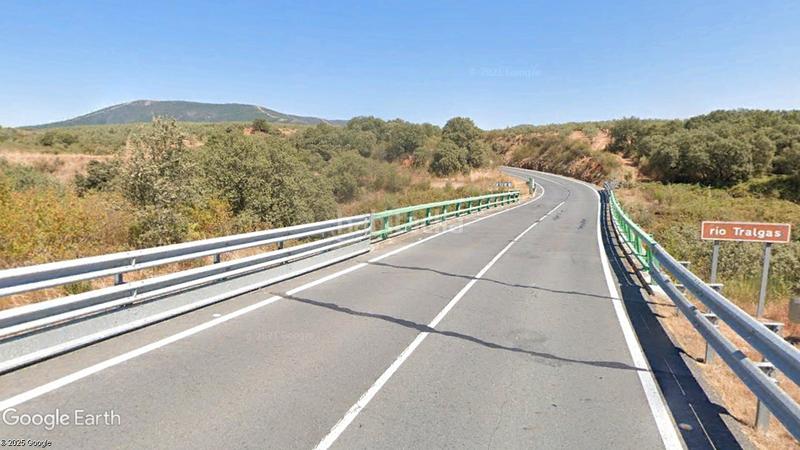 Foto b6ae30e6-8bfc-469e-9a84-18811cfb8541. Finca rústica olivar para consumo propio, uso recreativo. en Hernán - Pérez