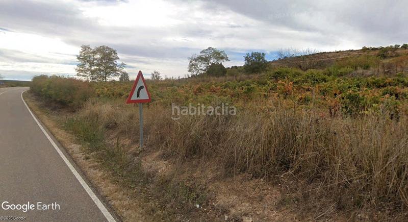 Foto 3c8173aa-8374-4946-b7cb-8fd1e78e53b2. Finca rústica viñedo abandonado, parcela para recreo en Covarrubias