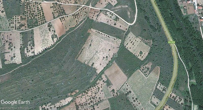 Foto b2924e2c-d230-412c-a163-f51f185a27b5. Finca rústica viñedo abandonado, parcela para recreo en Covarrubias