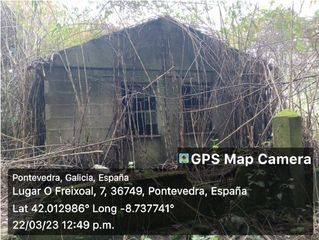 Finca rústica en Tomiño. Parcela de monte arbolado y prado con nave/ almacén.