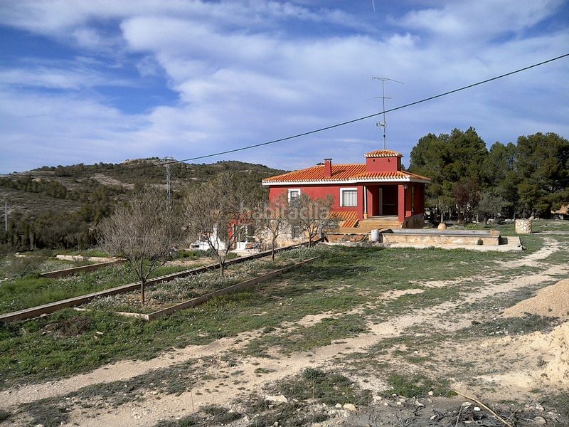Foto d209ab1b-d97a-4746-8a35-32a8685e8686. Finca rústica a n/a a Yecla