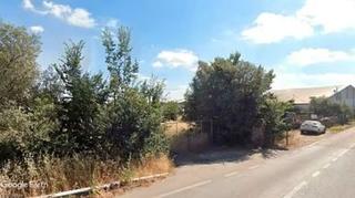 Terrain résidentiel à Bodonal de la Sierra. Parcela urbana con almacén