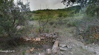 Finca rústica a Albocàsser. Parcela para recreo, huerto, animales