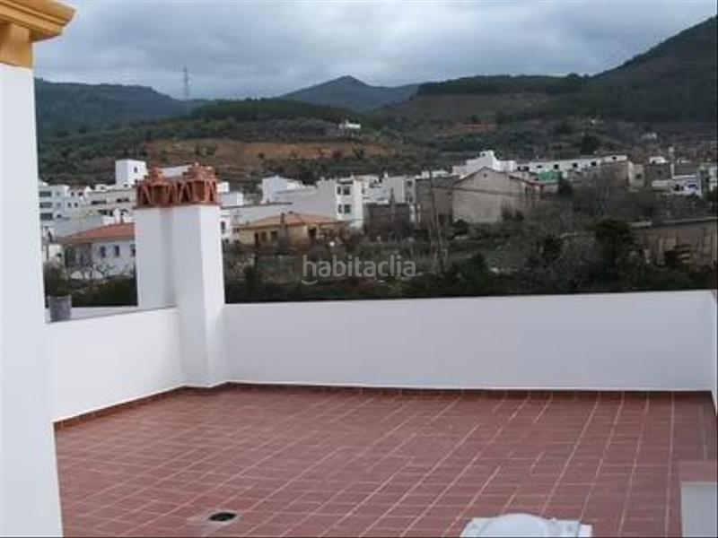 Foto e0cae820-a3ef-4e98-a7e0-b023d9b61910. Alquiler casa adosada fantastico duplex adosado en Fondón