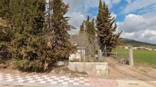 Finca rústica a Montillana. Parcela con nave ganadera a restaurar