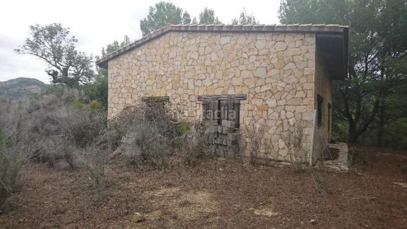 Foto ca0eaf20-3587-4d7c-a4a7-2ac0d41c3ded. Finca rústica a Cabanes