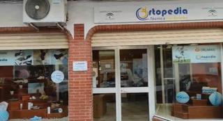 Local commercial à Tocina. Local comercial en buena zona de los rosales (sevilla)