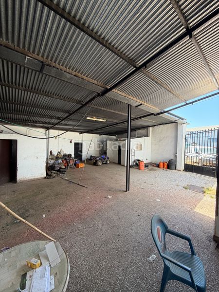 Foto b865fb5e-8658-4821-b46d-0faaa40b6042. Casa amb aparcament a Cantillana