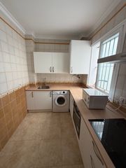 Appartamento in Alcolea del Río. Piso amueblado en primera planta localidad de alcolea del rio (s