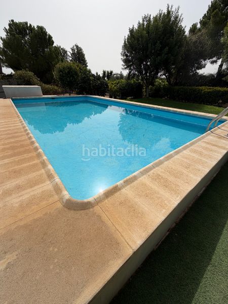 Foto 13a77746-2000-4dc7-bdc2-87e6d63fe522. Masia amb xemeneia calefacció aparcament piscina a Carmona