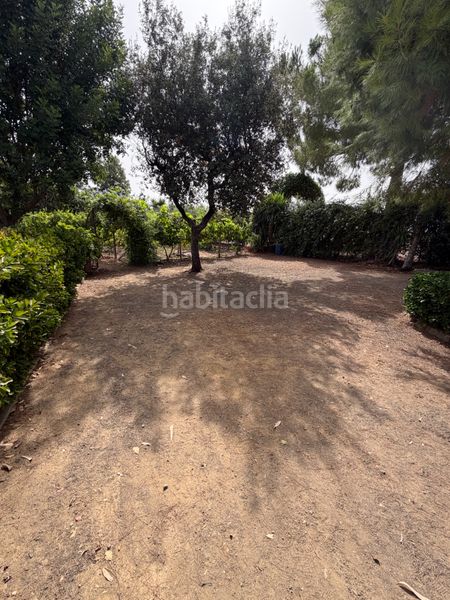 Foto c00f736d-9c8a-4c43-a70e-49d6c34ac715. Masia amb xemeneia calefacció aparcament piscina a Carmona