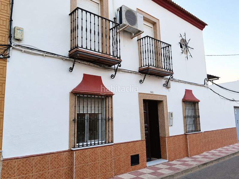 Foto a16fc948-aa60-4797-85ac-45ace05b543a. Casa amb aparcament a Tocina