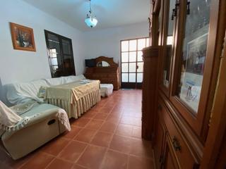 Maison à Tocina. Casa dos plantas independiente en los rosales (sevilla)
