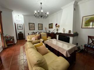 Appartement  Calle lope de vega. Piso - casa en primera planta en tocina (sevilla) zona parque ce