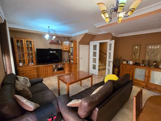 Towny house in Avenida de Europa