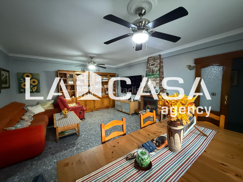 Foto d8df6c08-c886-4548-a1cb-e631c54e01df. Casa pareada en cerros de Montequinto Montequinto
