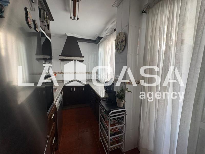 Foto ae0cf510-2ace-4b41-a2a3-cc8dbf1c338a. Piso en Avenida de Europa Montequinto