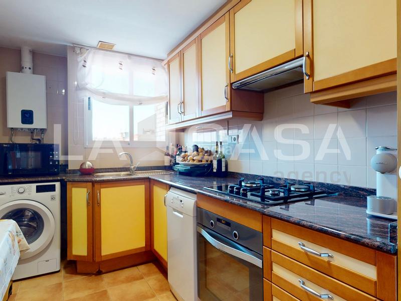 Foto 700a5dba-c84f-44da-89b0-59e1c9bd827e. Piso en Aiora Valencia