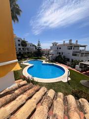 Apartament  Calle vela. Exclusivo bajo en torrequebrada con vistas.