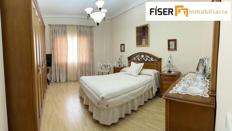 Foto adea9976-1f1a-4365-8257-a66d61b4d6d2. Chalet con parcheggio in Zafra