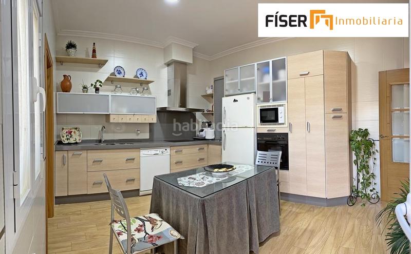 Foto b77a0777-569f-4323-96cc-8729c6e4715a. Chalet en Zafra