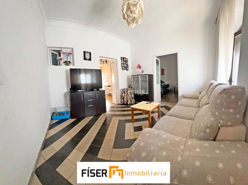 Foto aeb88bce-b535-4bbb-8618-26bc549c48d8. Casa con camino piscina in Zafra